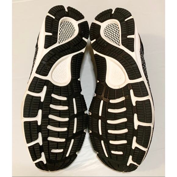 UNDER ARMOUR Men's HOVR Intake 6 Running Shoe, Black & White Size 11 - Picture 10 of 15